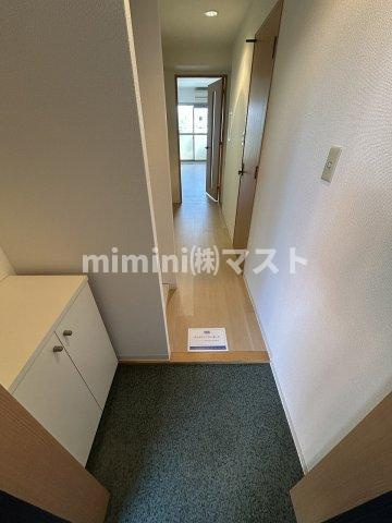 アーバンコンフォート堀江の玄関