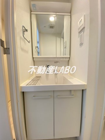 ブランTAT弁天町の洗面所