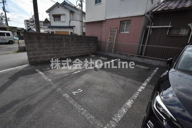 グランメールの駐車場