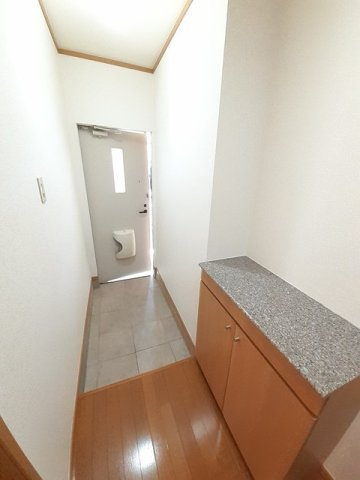 サングレイスの玄関|収納もある玄関です