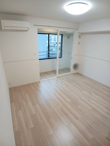 カーサ　グラシオッソ　祇園　Ａの居間・リビング|ゆったりとした居間です