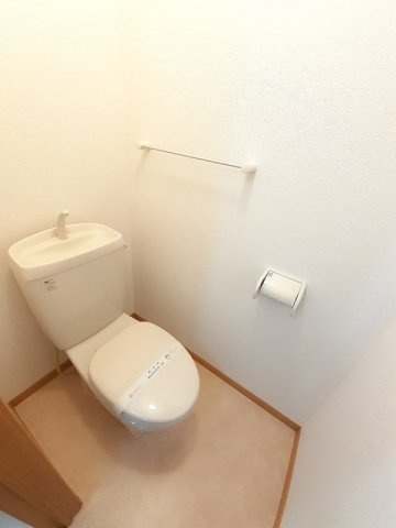 ベルアンジュＡのトイレ|落ち着いたトイレです