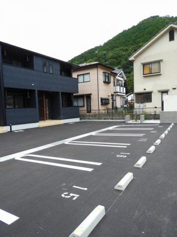 ザ　マヨン　Ⅱの駐車場|駐車場があるので、車を買う予定の方も安心です