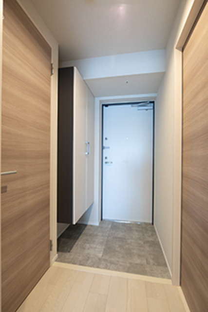 フトューロ東神田の玄関|※写真は同タイプ住戸です。