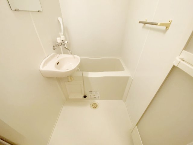 レオネクスト稲西の浴室