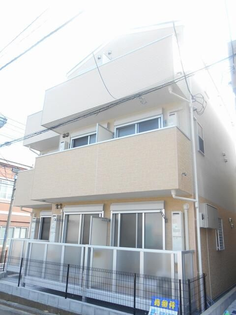 グラン横浜井土ヶ谷の外観
