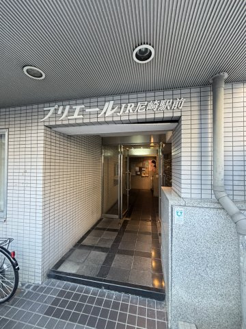 プリエールJR尼崎のエントランス