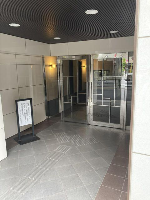 ヴィルヌーブ文京根津のエントランス