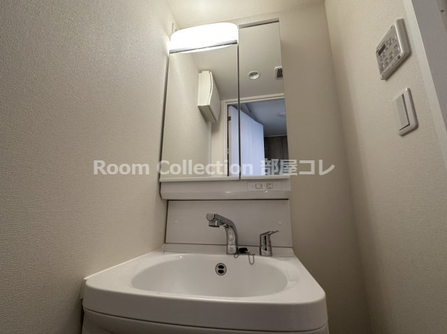 プレサンスTHE新栄の洗面所|※同物件他部屋写真
反転、色違いの場合有
現況優先
