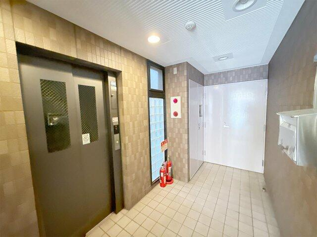 エクセレント新橋のロビー