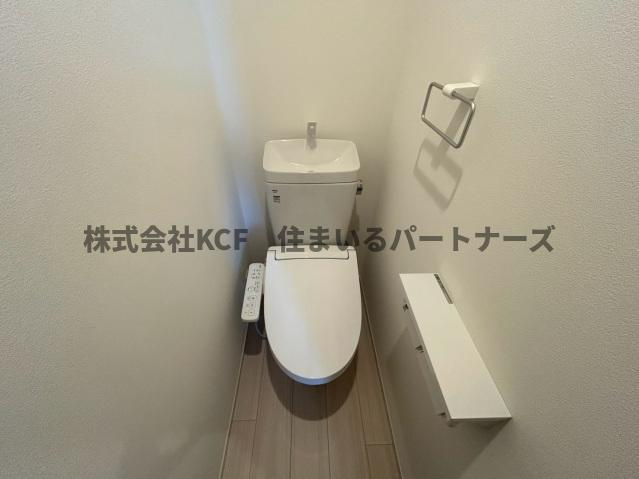 エクシア御井駅前のトイレ|落ち着いた色調のトイレです