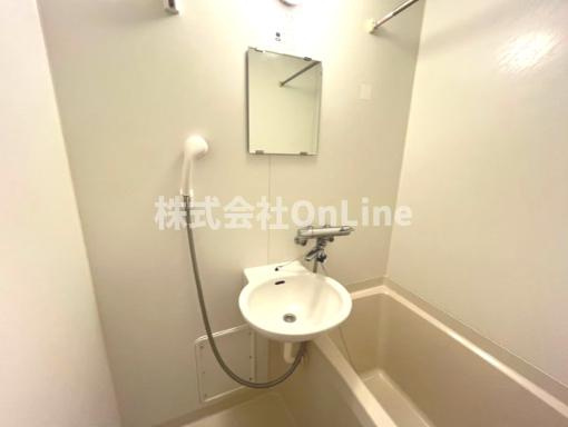 レオパレスひまわり莊の洗面所