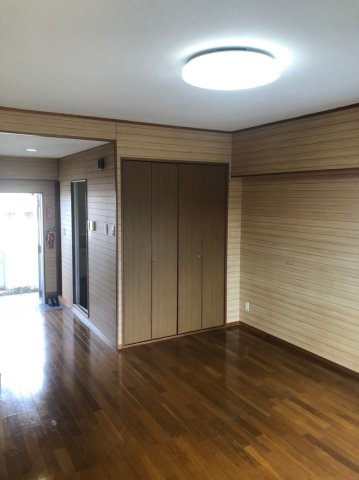 メゾンKの居間・リビング