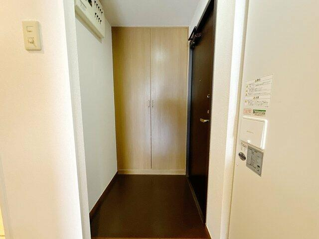メゾンベール南麻布の玄関