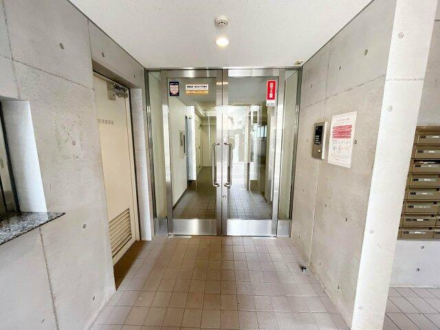 メゾンベール南麻布のロビー