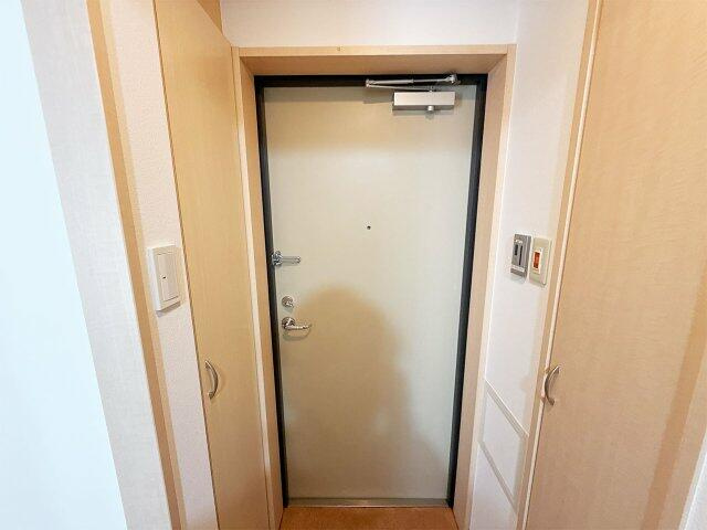 ソリテア四谷荒木町の玄関