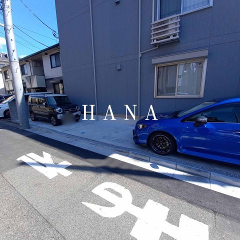 カサベルテ鹿骨の駐車場