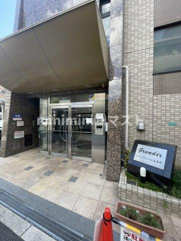 グランディール阪南町のエントランス