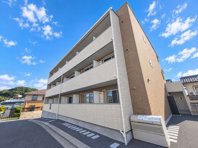 ＰＬＥＩＮ　ＳＯＬＥＩＬ　東霞町