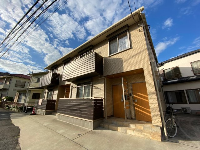 横須賀市追浜本町１丁目のアパート