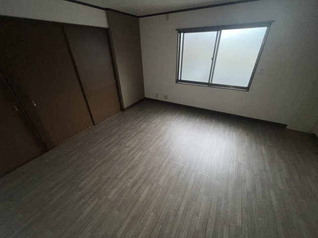 ２面採光の明るいお部屋です。