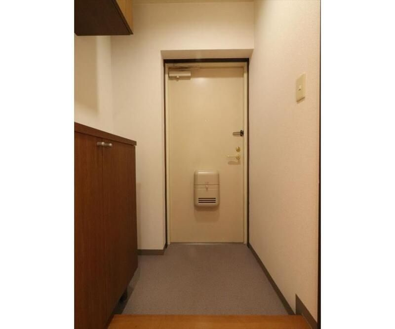 サクシード甲子園の玄関