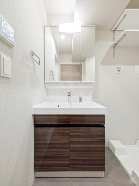 アルファレジデンシア南千住の洗面所