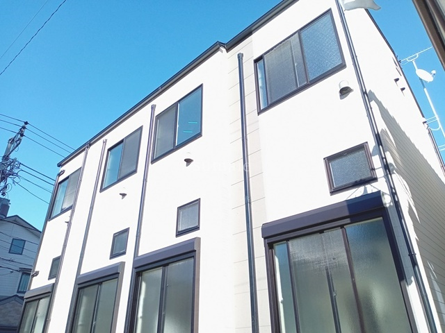 ハーモニーテラスムーンの外観|２階建てです☆