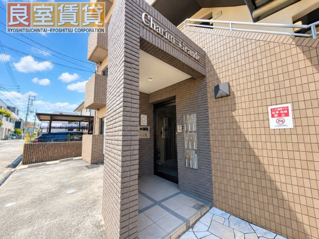 【エントランス】 | シャリオグランデ