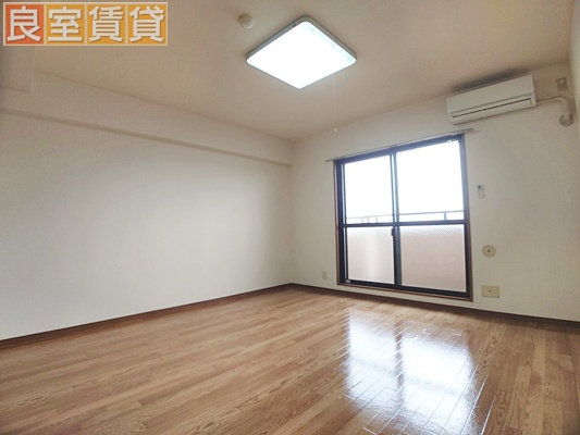【居間・リビング】 | マルシェ小島 | ※写真は同物件の別部屋のものを流用しております。現状を優先します。