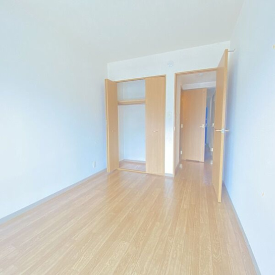 【寝室】 | SUNNY COURT MARUTAKA 2