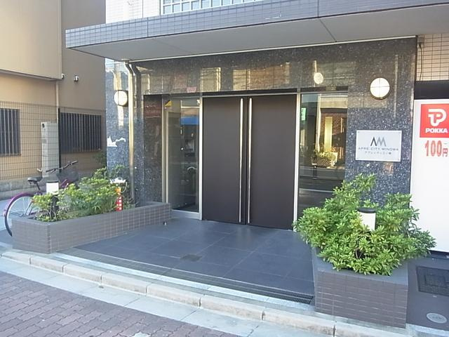 アプレシティ三ノ輪のエントランス