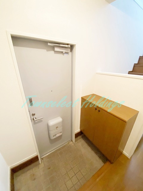 鎌倉市西御門２丁目のテラスの玄関