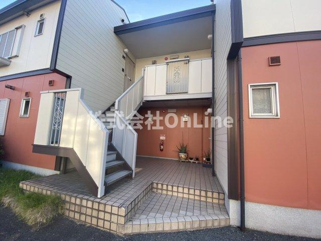 八尾市北木の本５丁目のアパートのエントランス