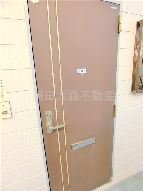 平井ハイツの玄関