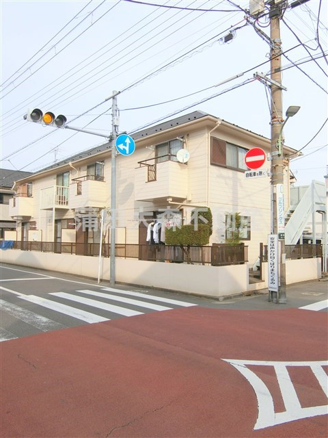 平井ハイツの外観