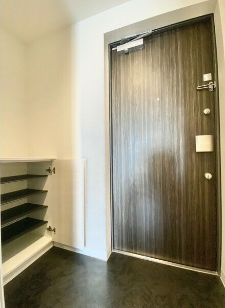 S-RESIDENCE上前津の玄関