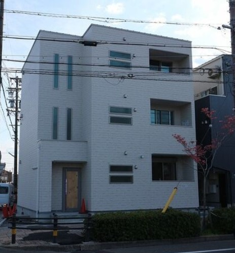 R-Smart金山ウエストの外観