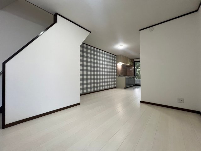 ヒルサイド塩屋の居間・リビング