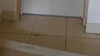 アプレシティ三ノ輪の玄関