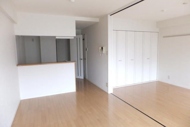 エクセレンテの居間・リビング|他部屋参考写真