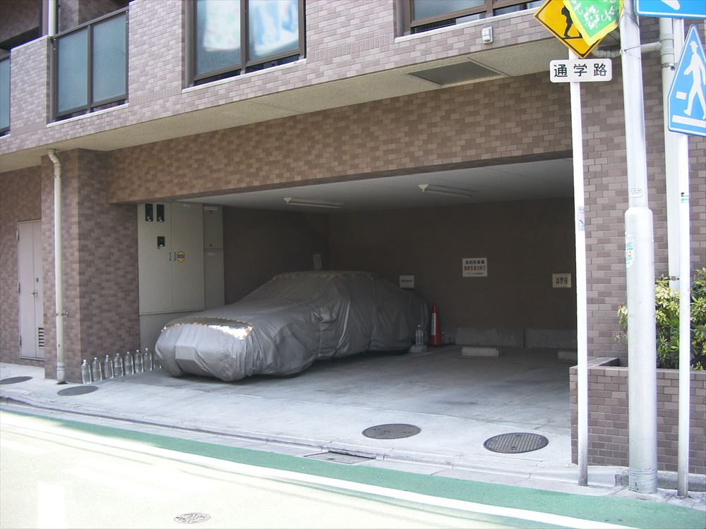【駐車場】