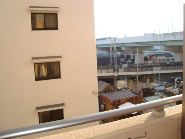 セレブランド堀田駅前
