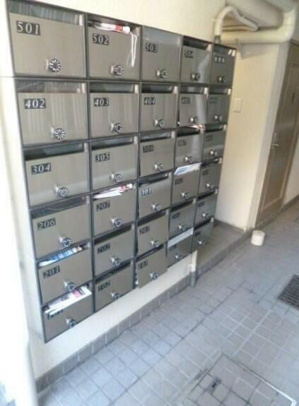 スカイコート西日暮里のその他共用部分|メールボックス