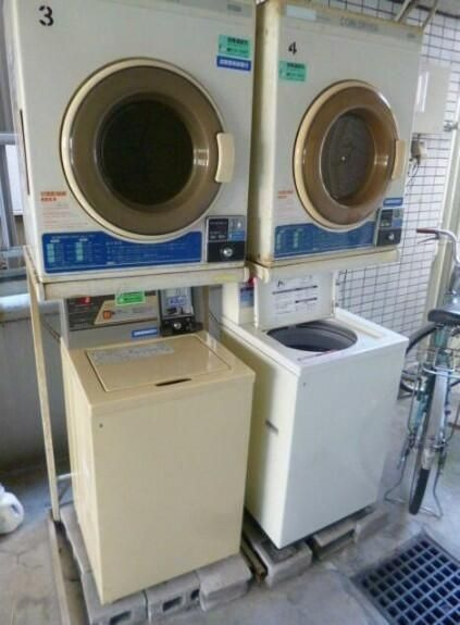 スカイコート西日暮里のその他共用部分|コインランドリー