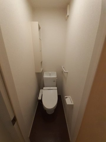 レーヴ今川Ｂ　　刈谷市近郊の賃貸はクラスホーム刈谷店のトイレ|ゆったりとした空間のトイレです