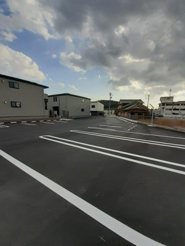 リヴェール・ＫⅠ　　刈谷市近郊の賃貸はクラスホーム刈谷店のその他共用部分|暖かな日差しのふりそそぐバルコニー