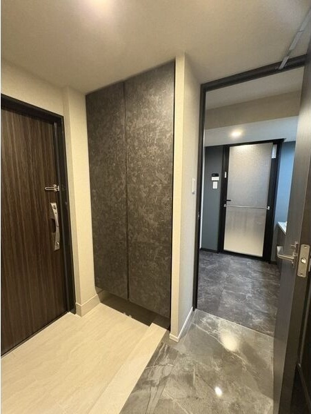 S-RESIDENCE千種belvia TOWER(べルヴィアタワー)の玄関