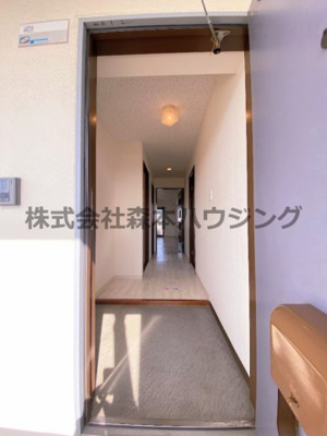 【内装】 | 　コスモスハイツ | ※同タイプ別室の写真を使用しています。
　設備内容や色調など相違がある場合は実際のお部屋の現状優先となります。