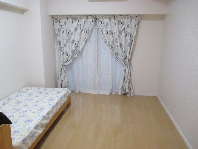 アスティー小町の居間・リビング